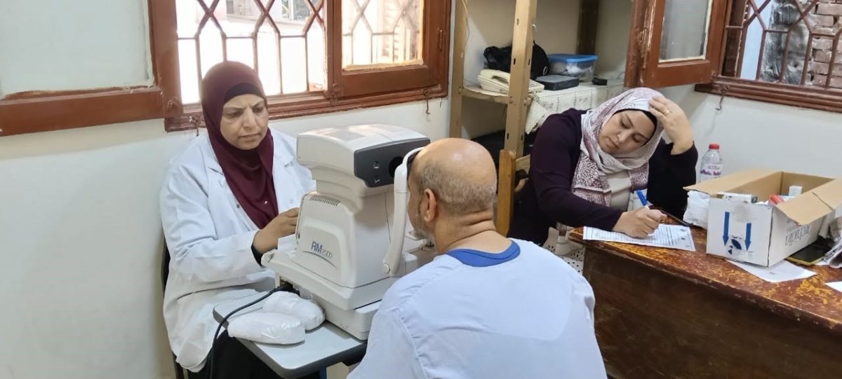 ضمن دورها المجتمعي .. جامعة بنها تنظم قافلة طبية مجانية لأهالي قرية نقباس